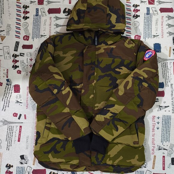 Canada Goose Multicolor Printed Down Jacket - Picture 2 of 14